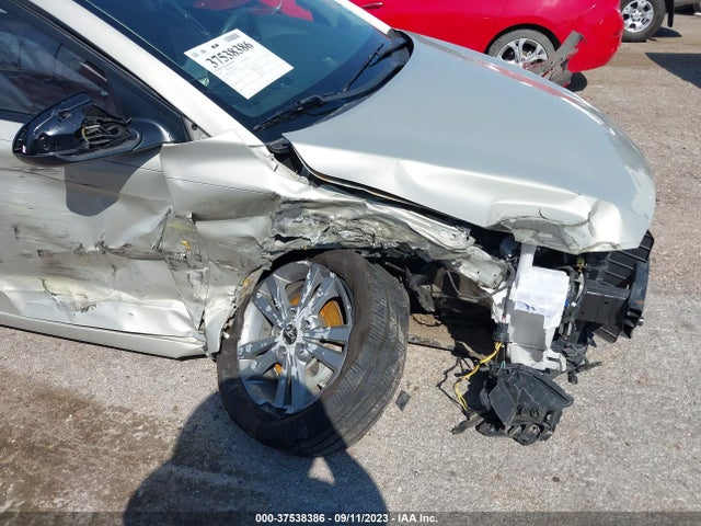 2017 HYUNDAI ELANTRA SE VIN: KMHD84LF4HU378274