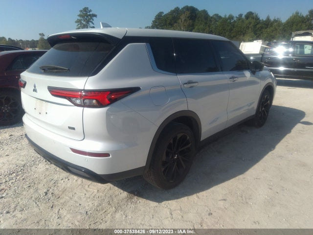 JA4J3VA8XPZ015005 Mitsubishi Outlander Sel