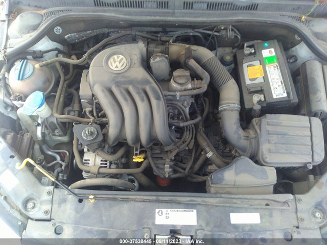 3VW2K7AJ0FM318349 Volkswagen Jetta Sedan 2.0l S