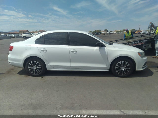 3VW2K7AJ0FM318349 Volkswagen Jetta Sedan 2.0l S