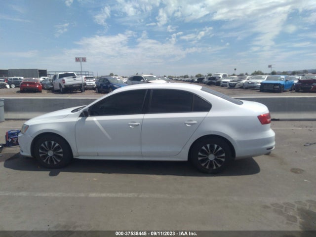 3VW2K7AJ0FM318349 Volkswagen Jetta Sedan 2.0l S