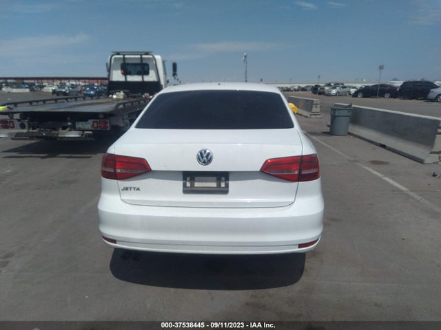 3VW2K7AJ0FM318349 Volkswagen Jetta Sedan 2.0l S
