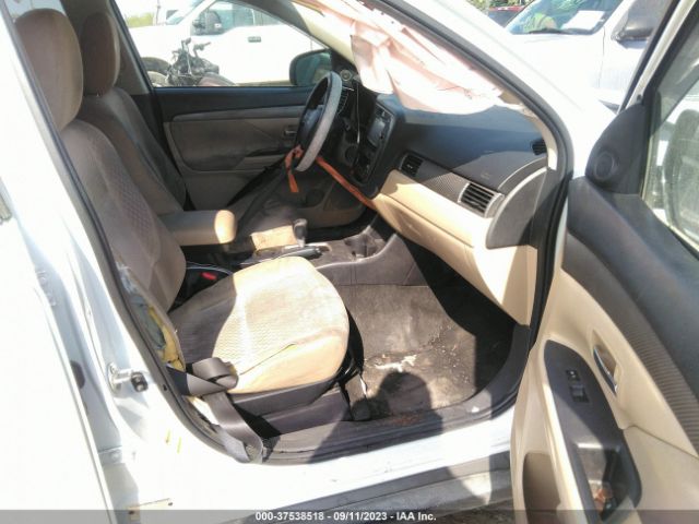 2014 MITSUBISHI OUTLANDER JA4AD3A39EZ017136 Photo 4