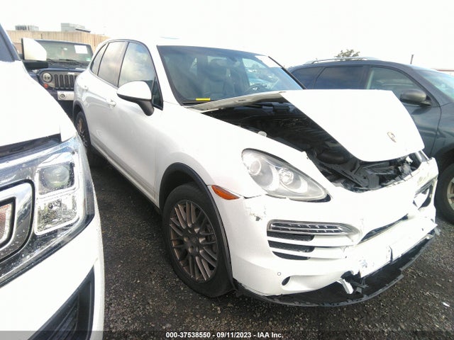 2014 PORSCHE CAYENNE WP1AA2A26ELA04586 Photo 0