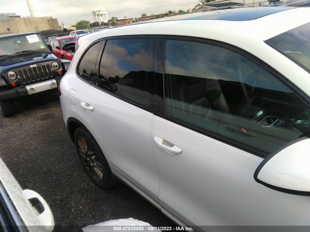 WP1AA2A26ELA04586 Porsche Cayenne