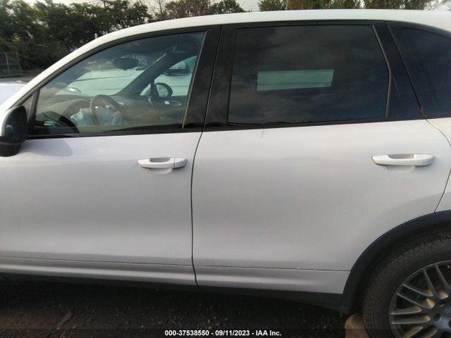 WP1AA2A26ELA04586 Porsche Cayenne
