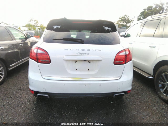 WP1AA2A26ELA04586 Porsche Cayenne