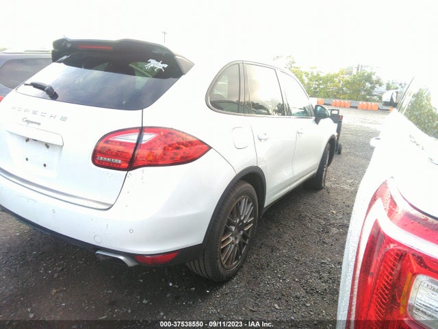 2014 PORSCHE CAYENNE WP1AA2A26ELA04586 Photo 3