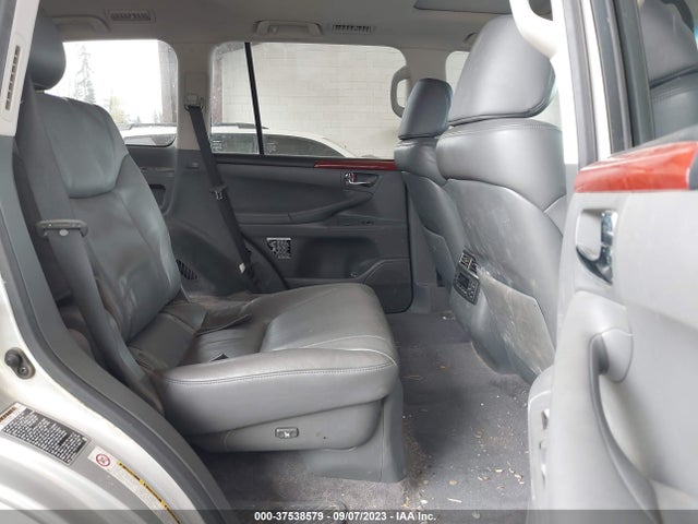 2010 LEXUS LX 570 VIN: JTJHY7AX8A4041435