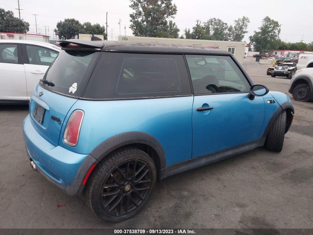 2005 MINI COOPER S WMWRE33495TG95643 Photo 3