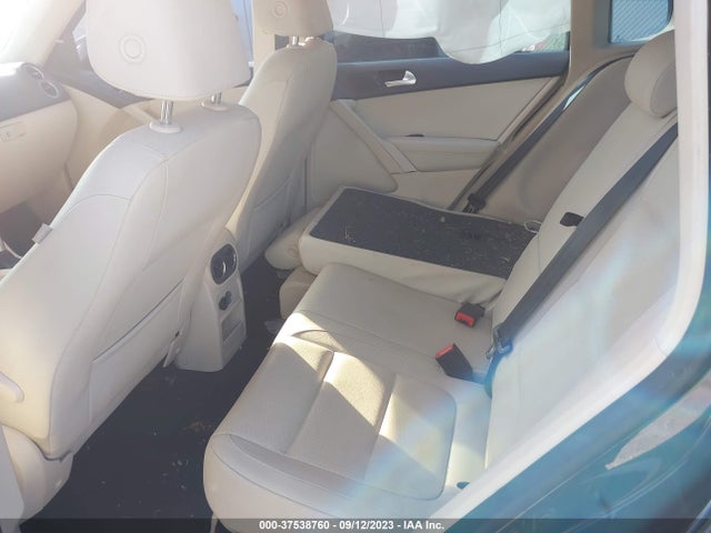WVGAV7AX7FW503021 Volkswagen Tiguan Sel
