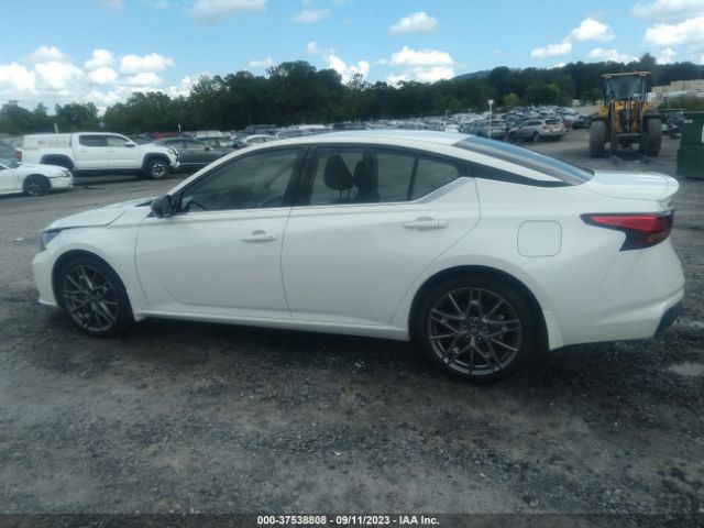 1N4AL4CVXPN338244 Nissan Altima 2.0 Sr