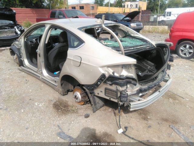 3FA6P0LU3KR130738 Ford Fusion Hybrid Se
