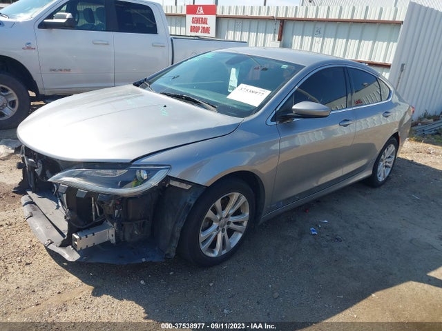 Chrysler 200 Limited 2015 1C3CCCAB7FN702533 Image 2