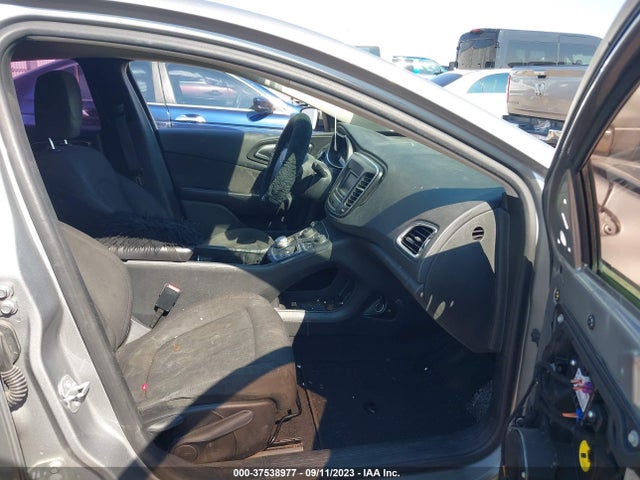 Chrysler 200 Limited 2015 1C3CCCAB7FN702533 Image 5