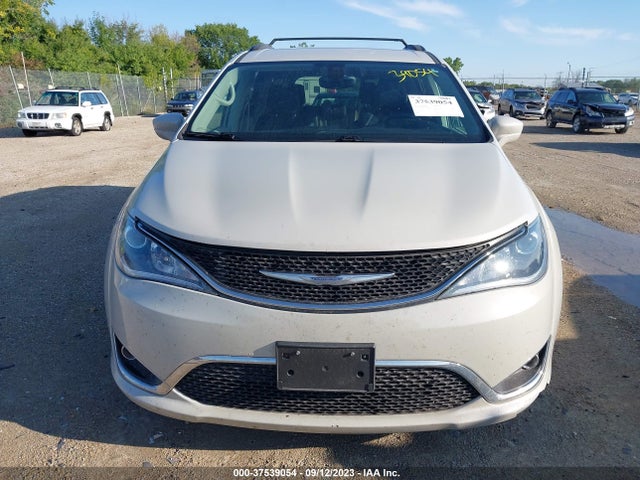 2C4RC1BG4HR579302 Chrysler Pacifica Touring-l