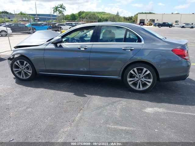 WDDWF4JB3JR323901 Mercedes-Benz C-class C 300
