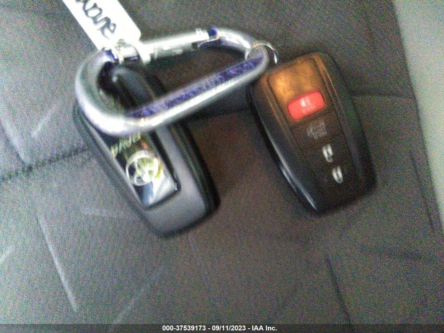 2021 TOYOTA RAV4 XLE VIN: JTMW1RFVXMD072563