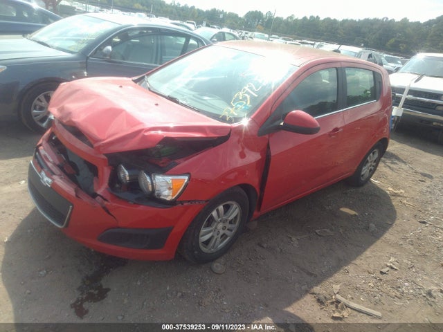 Chevrolet SONIC LT 2016 1G1JC6SH0G4117574 Image 2