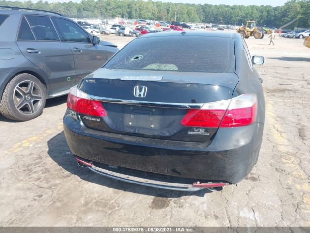 1HGCR3F90FA003883 Honda Accord Sedan Touring