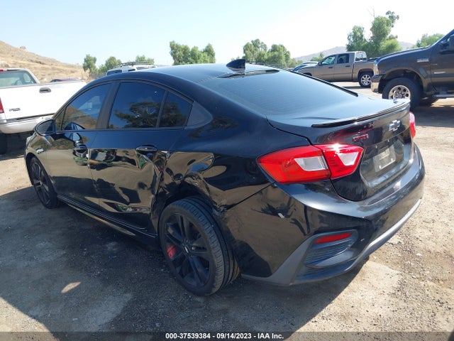 Chevrolet CRUZE LT 2018 1G1BE5SMXJ7151629 Image 3