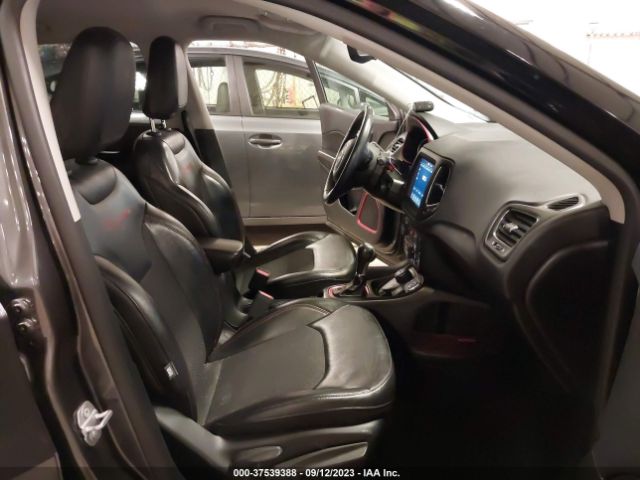 3C4NJDDBXKT728596 Jeep Compass Trailhawk