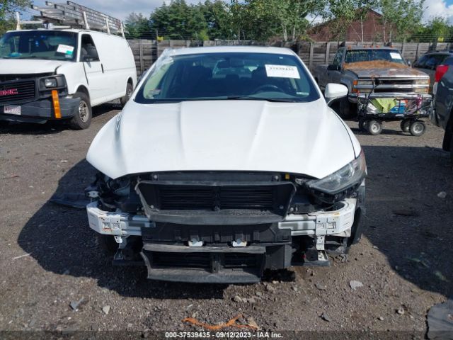 3FA6P0LU8JR115795 Ford Fusion Hybrid Se