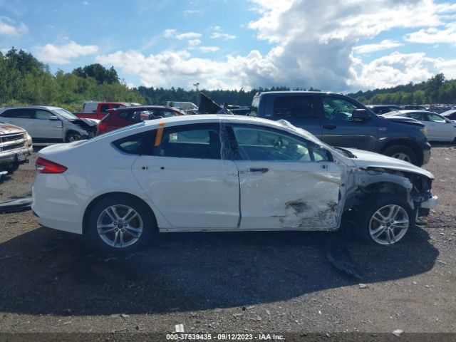 3FA6P0LU8JR115795 Ford Fusion Hybrid Se
