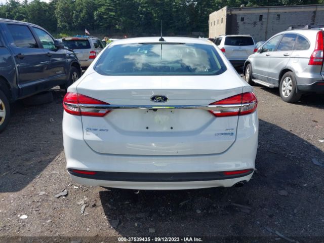 3FA6P0LU8JR115795 Ford Fusion Hybrid Se