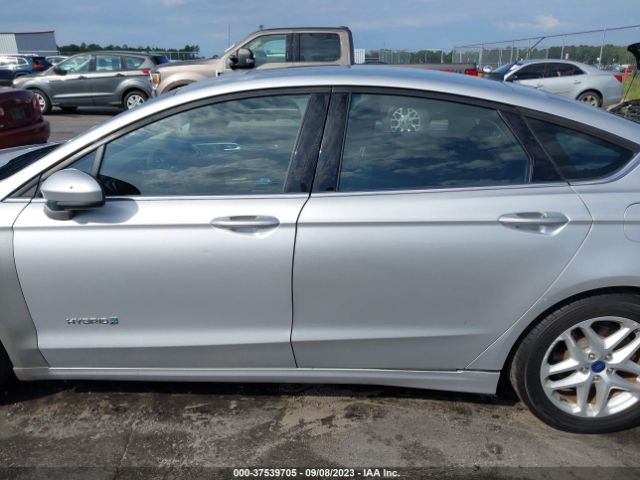3FA6P0LU7HR234982 Ford Fusion Hybrid Se