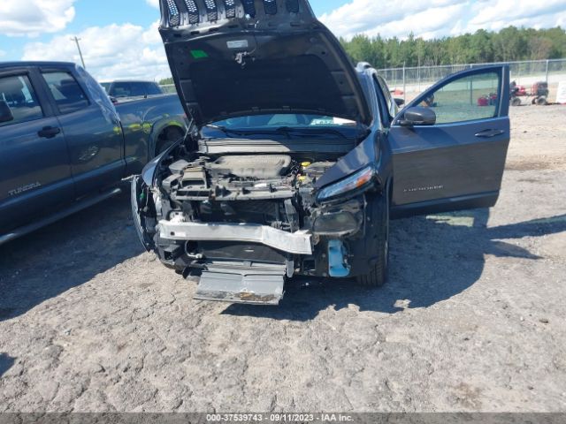 1C4PJMDB5GW261646 Jeep Cherokee Limited
