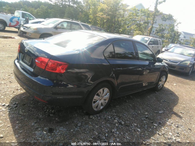3VW2K7AJ4EM418694 Volkswagen Jetta Sedan S
