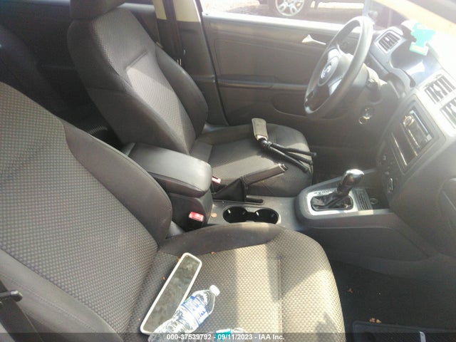 3VW2K7AJ4EM418694 Volkswagen Jetta Sedan S