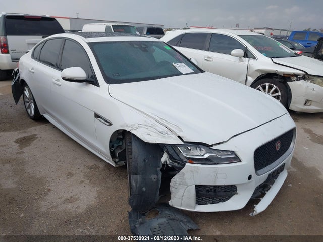 2016 JAGUAR XF SAJBF4BV7GCY12591 Photo 0