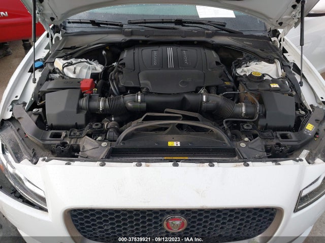 2016 JAGUAR XF SAJBF4BV7GCY12591 Photo 9