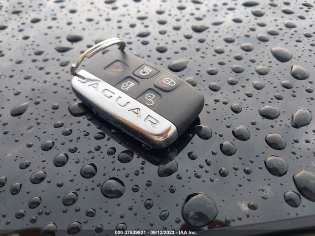 2016 JAGUAR XF SAJBF4BV7GCY12591 Photo 10