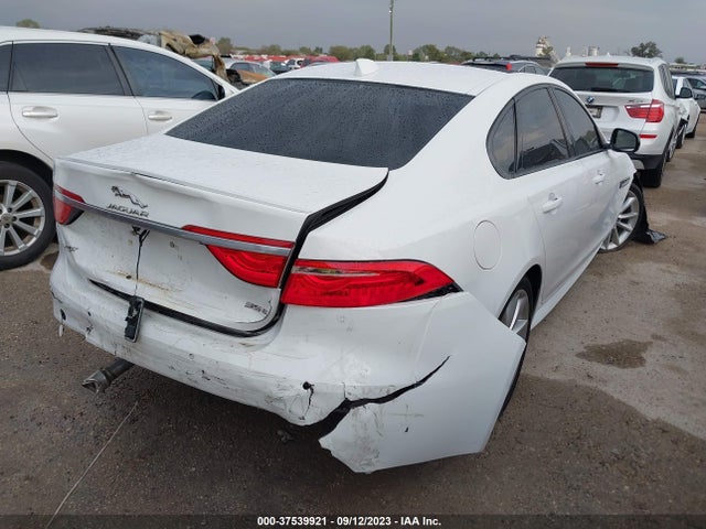 2016 JAGUAR XF SAJBF4BV7GCY12591 Photo 3