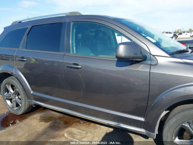 3C4PDCGG8FT698733 Dodge Journey Crossroad