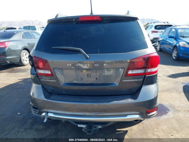 3C4PDCGG8FT698733 Dodge Journey Crossroad