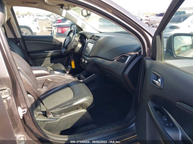 3C4PDCGG8FT698733 Dodge Journey Crossroad
