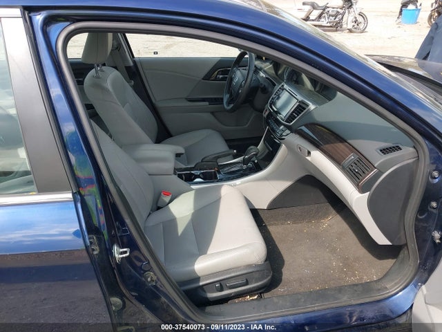 2017 HONDA ACCORD SEDAN EX-L VIN: 1HGCR2F80HA025595