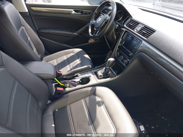 1VWBS7A32GC055348 Volkswagen Passat 1.8t Se