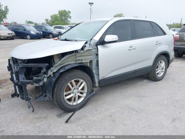 5XYKTCA6XFG613444 KIA SORENTO LX
