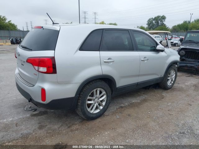 5XYKTCA6XFG613444 KIA SORENTO LX