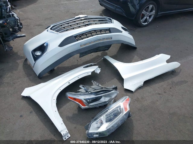 Chevrolet Traverse Premier 2018 1GNERKKW9JJ139829 Image 12