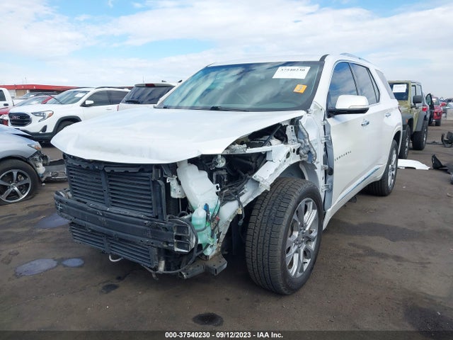 Chevrolet Traverse Premier 2018 1GNERKKW9JJ139829 Image 2
