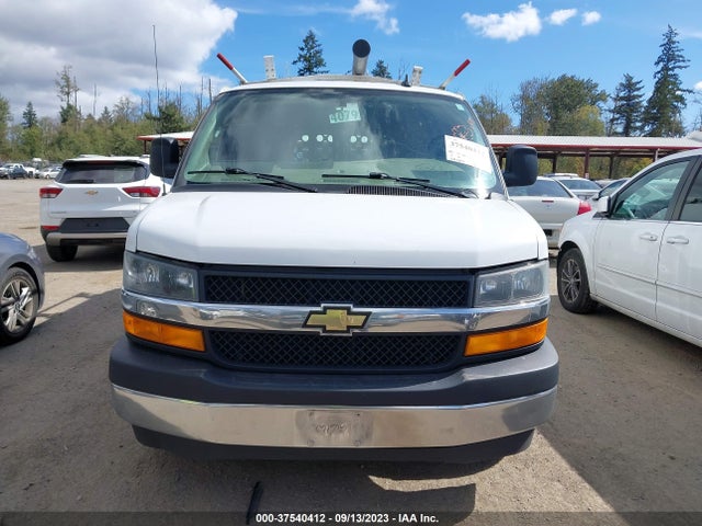 Chevrolet EXPRESS CARGO VAN 2018 1GCWGAFG0J1288212 Image 12