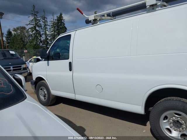Chevrolet EXPRESS CARGO VAN 2018 1GCWGAFG0J1288212 Image 14