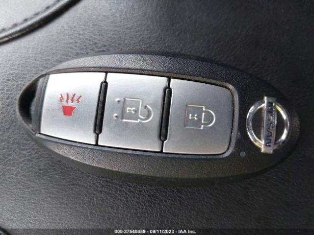 JN1BJ1CR3KW310443 Nissan Rogue Sport Sv