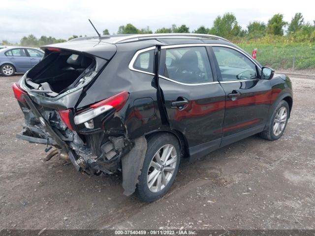 JN1BJ1CR3KW310443 Nissan Rogue Sport Sv
